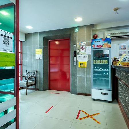 Oyo 89997 Kurnia Hotel Тавау Екстер'єр фото