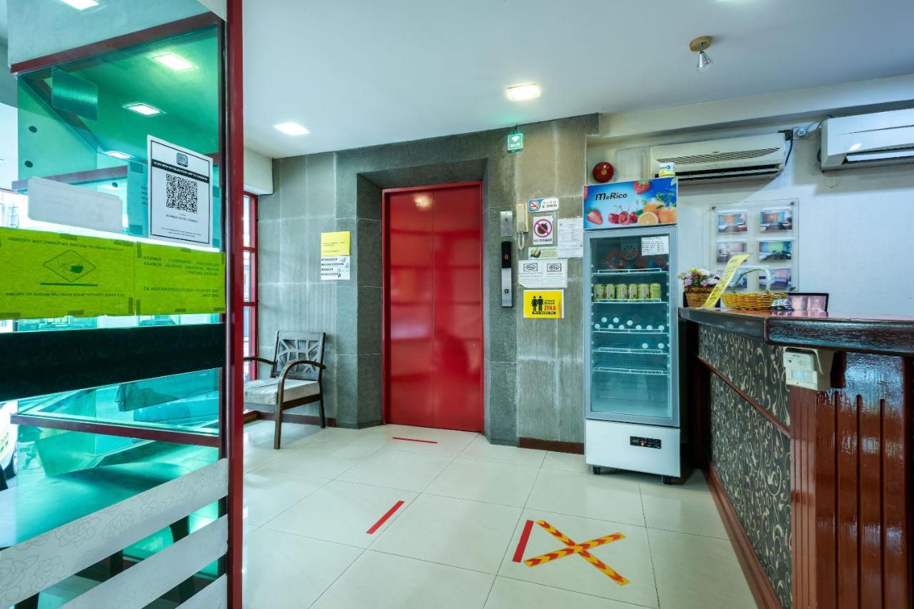 Oyo 89997 Kurnia Hotel Тавау Екстер'єр фото
